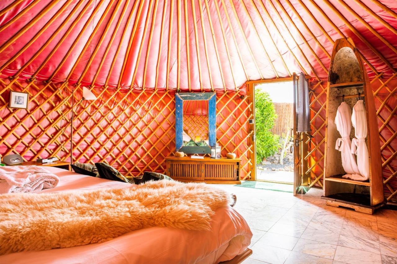 Finca De Arrieta Village - Yurts And Stone Cottages - Shared Pool - Walking Distance To Arrieta Beach - Eco Friendly Tabayesco Dış mekan fotoğraf