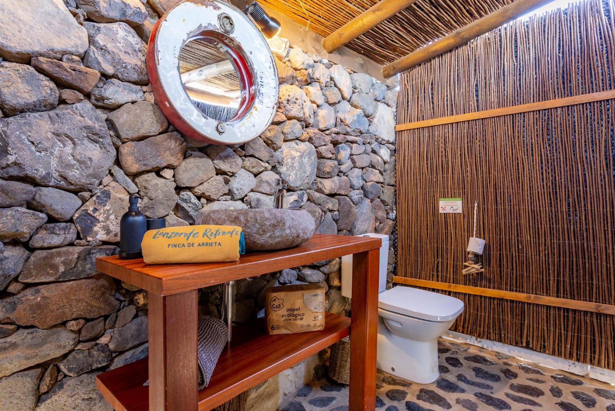 Finca De Arrieta Village - Yurts And Stone Cottages - Shared Pool - Walking Distance To Arrieta Beach - Eco Friendly Tabayesco Dış mekan fotoğraf