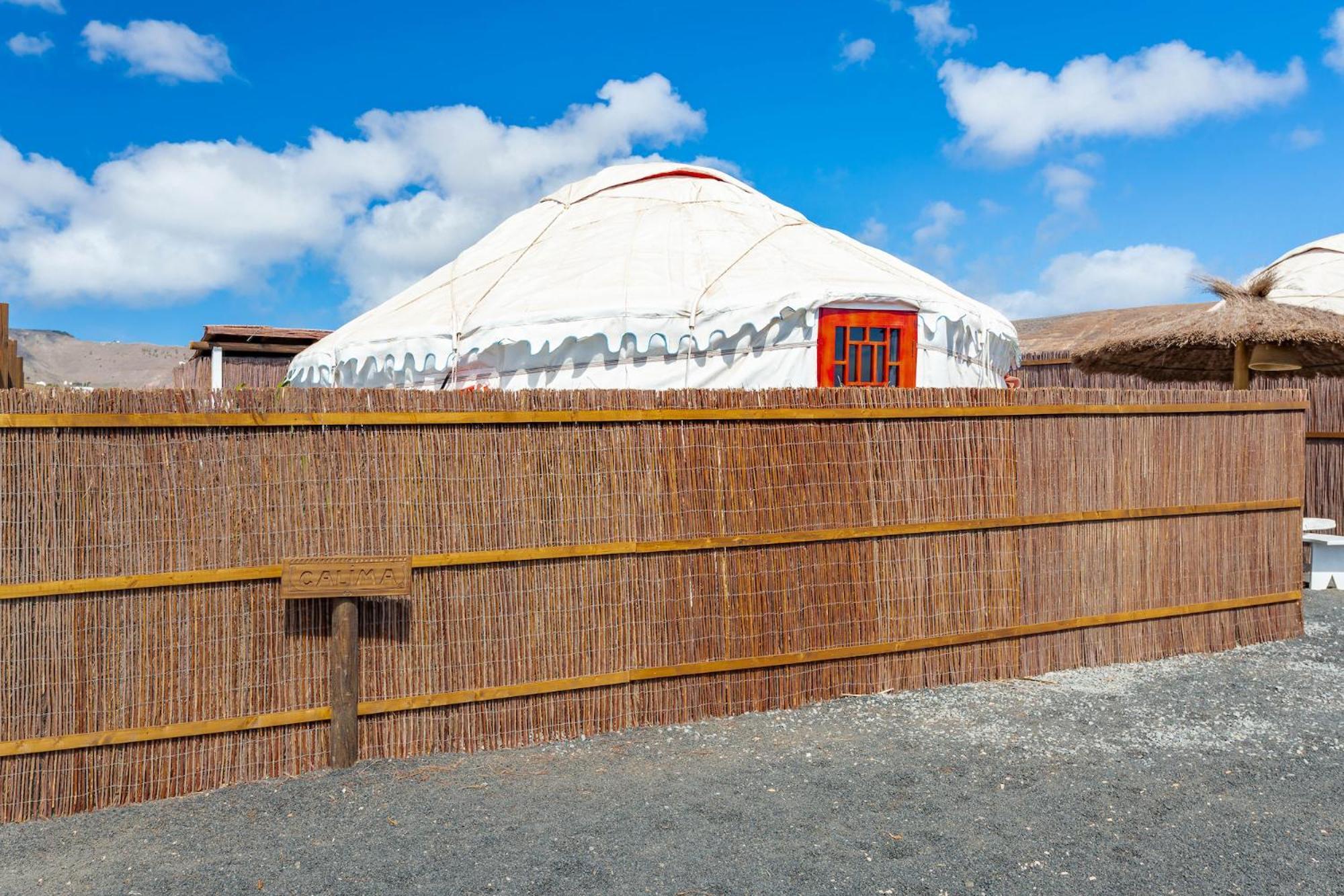 Finca De Arrieta Village - Yurts And Stone Cottages - Shared Pool - Walking Distance To Arrieta Beach - Eco Friendly Tabayesco Dış mekan fotoğraf