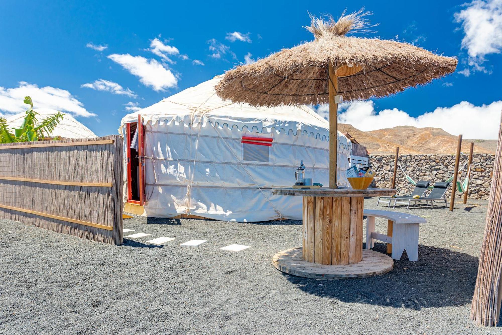 Finca De Arrieta Village - Yurts And Stone Cottages - Shared Pool - Walking Distance To Arrieta Beach - Eco Friendly Tabayesco Dış mekan fotoğraf