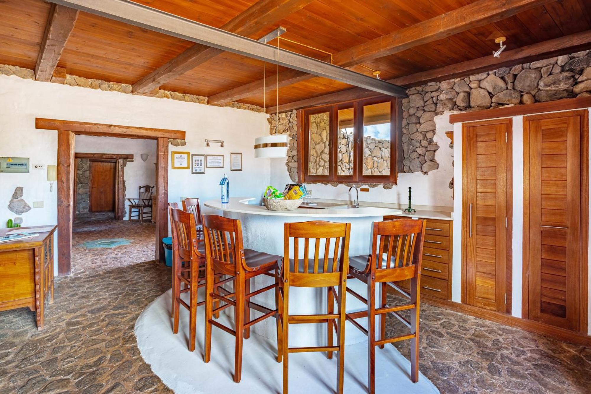 Finca De Arrieta Village - Yurts And Stone Cottages - Shared Pool - Walking Distance To Arrieta Beach - Eco Friendly Tabayesco Dış mekan fotoğraf